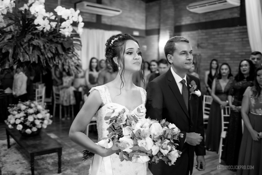 makingo of da noiva irmã da noiva daminha casamento emocionante fotografia de casamento inspiração de casamento miro beauty center salão da noiva makiagem da noiva produção da noiva destination wedding madrinhas  boa vista roraima entrada da noiva 