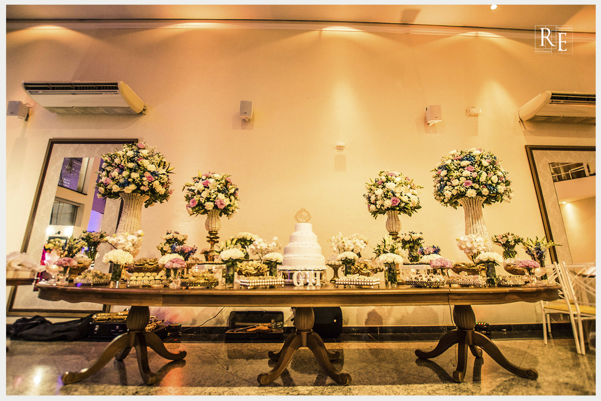 Mesa de bolo de casamento