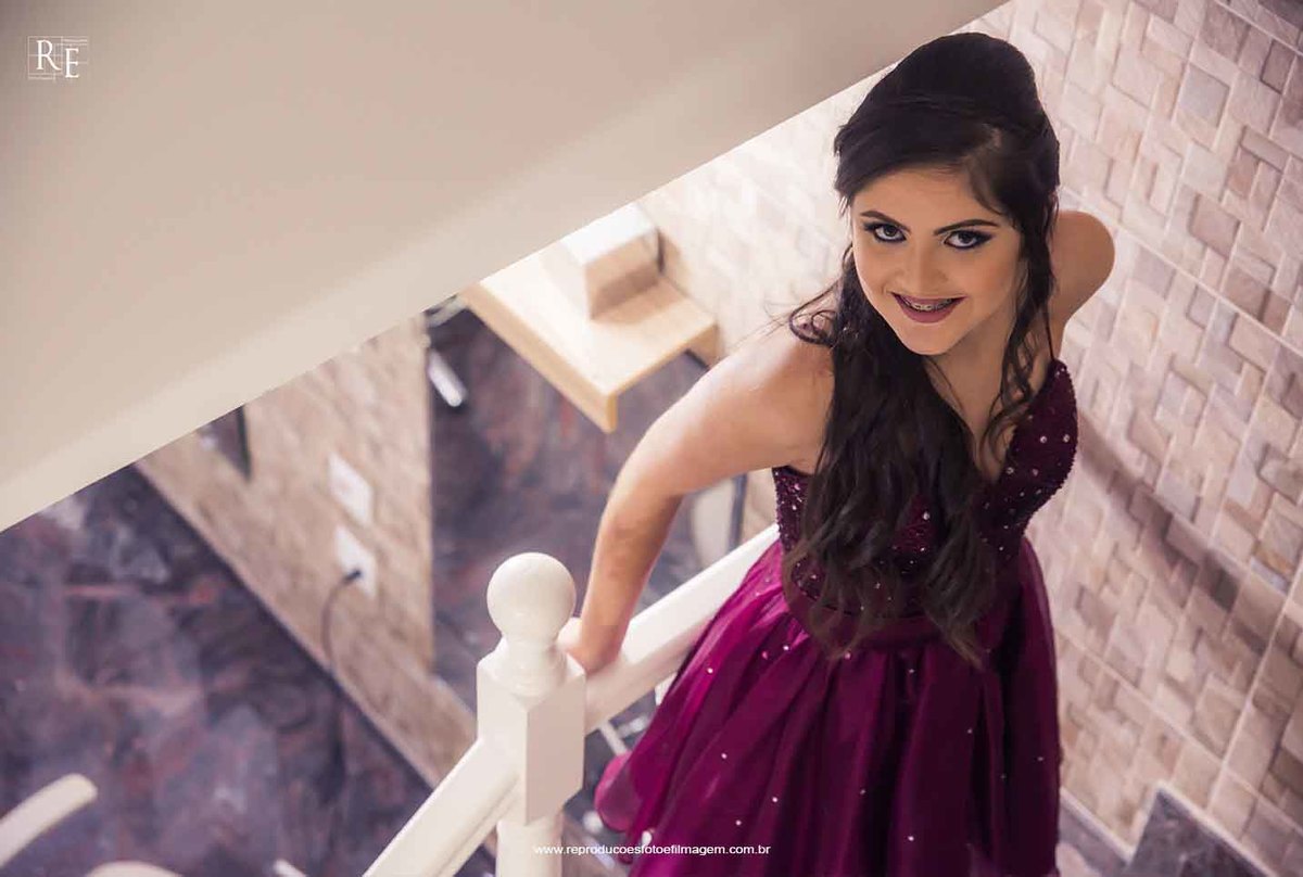 Debutante Julia