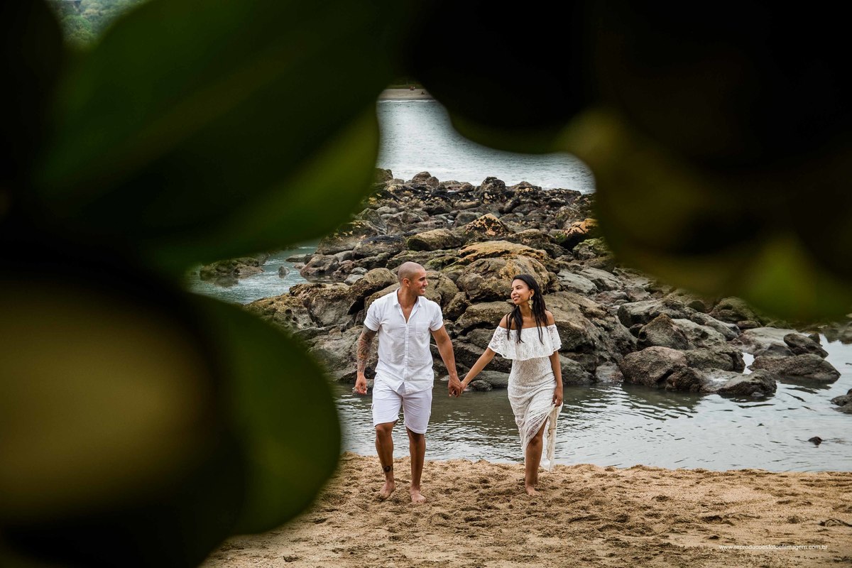 #Fotografiadecasamento #fotografo #Amor #prewedding #Praia Ensaio Pre wedding, Ensaio Pre Casamento, Ensaio na praia, Ensaio de Casais, Noivos na praia, Ensaio de Noivos,
