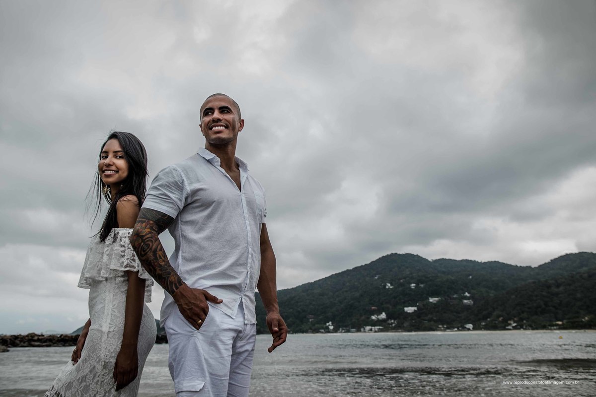 #Fotografiadecasamento #fotografo #Amor #prewedding #Praia Ensaio Pre wedding, Ensaio Pre Casamento, Ensaio na praia, Ensaio de Casais, Noivos na praia, Ensaio de Noivos,