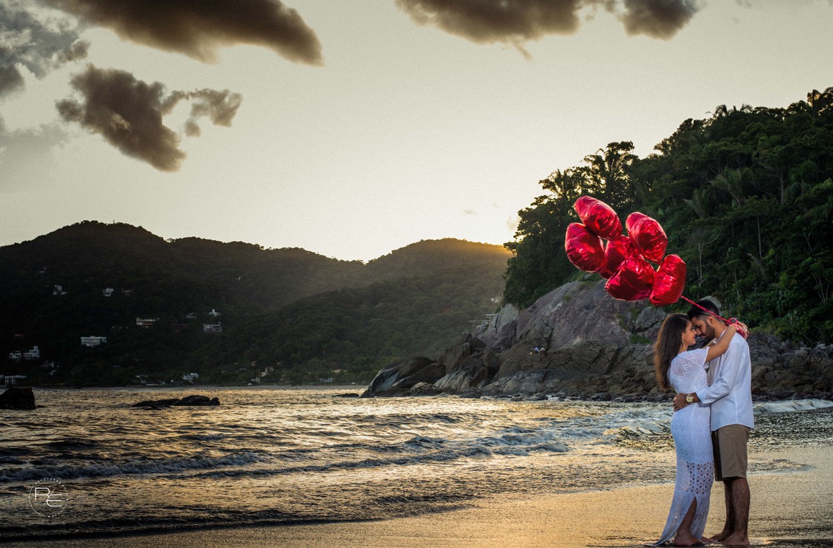 Pre casamento #precasamento Pre wedding #prewedding #ensaionapraia #preweddingnapraia Ensaio na Praia Casal na praia 