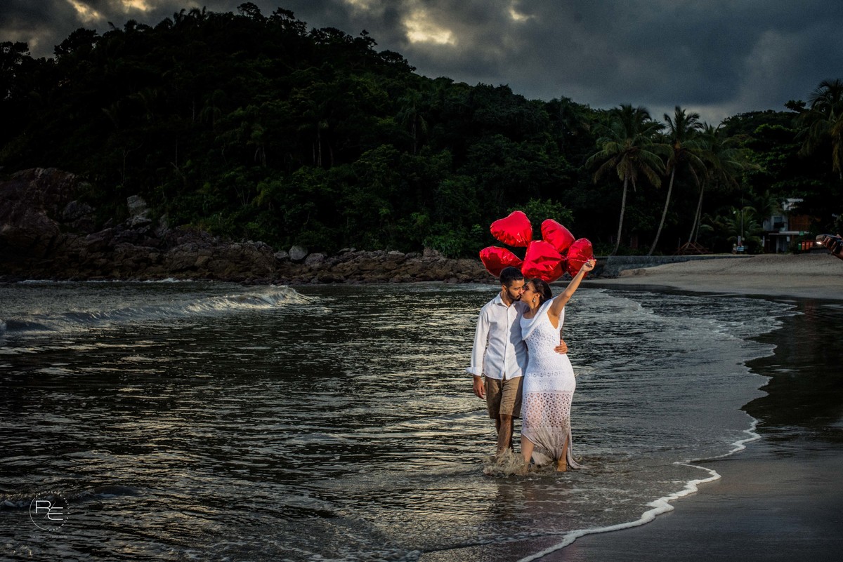 Pre casamento #precasamento Pre wedding #prewedding #ensaionapraia #preweddingnapraia Ensaio na Praia Casal na praia  #pordosol Por do Sol 