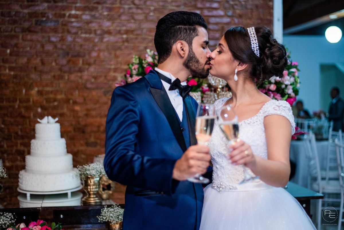 Noivos brindando , Noivos, Casamento, Fotografia de casamento, 