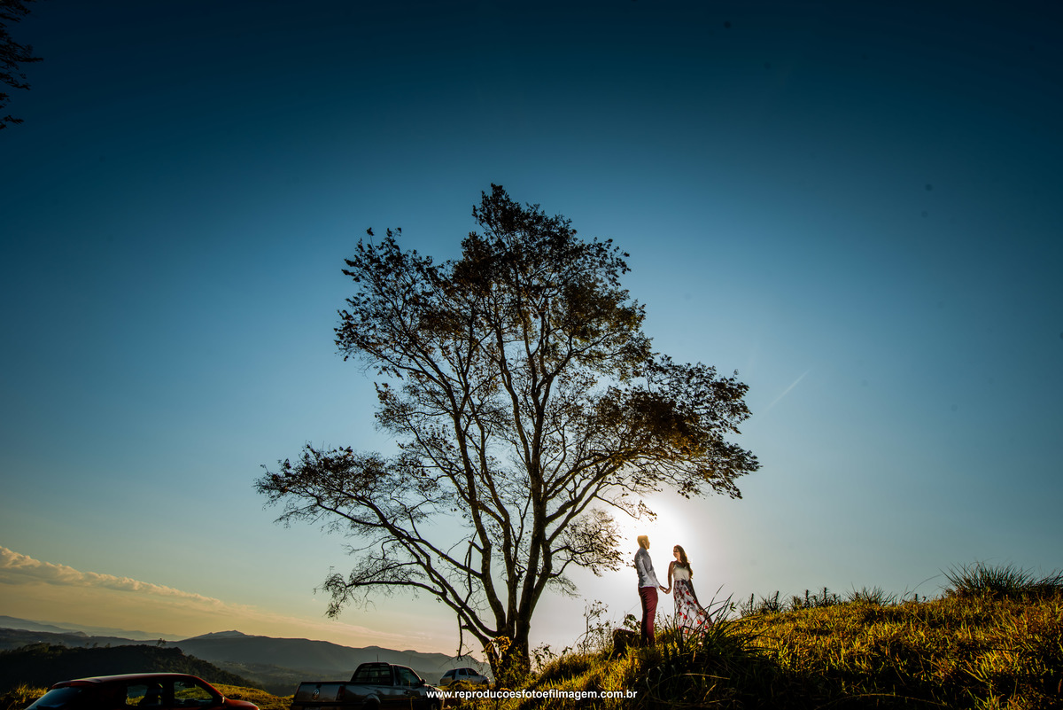 Pre Wedding na Montanha,Pre wedding no Pico do olho d'agua
Pre wedding, Ensaio de casal, Pre casamento, Fotos no Pico do Olho D'agua

Fotografia de casamento, Fotografia no nascer do Sol
#prewedding #preweddingnocampo #precasamento #picodoolhodagua 