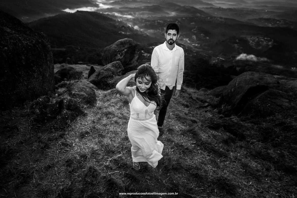 Pre Wedding na Montanha,Pre wedding no Pico do olho d'agua
Pre wedding, Ensaio de casal, Pre casamento, Fotos no Pico do Olho D'agua

Fotografia de casamento, Fotografia no nascer do Sol
#prewedding #preweddingnocampo #precasamento #picodoolhodagua 