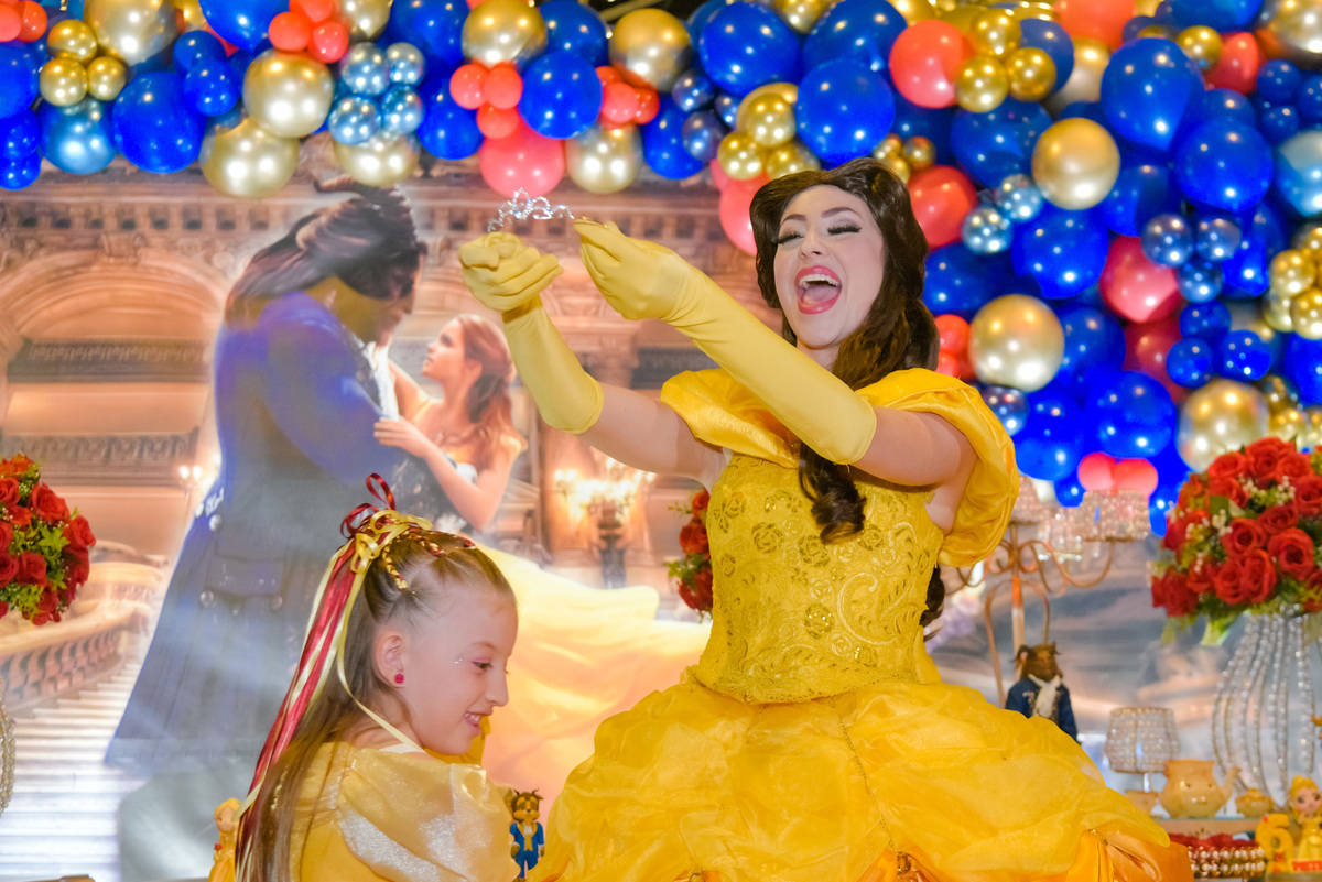 SHOW FESTA INFANTIL COM PERSONAGEM VIVO