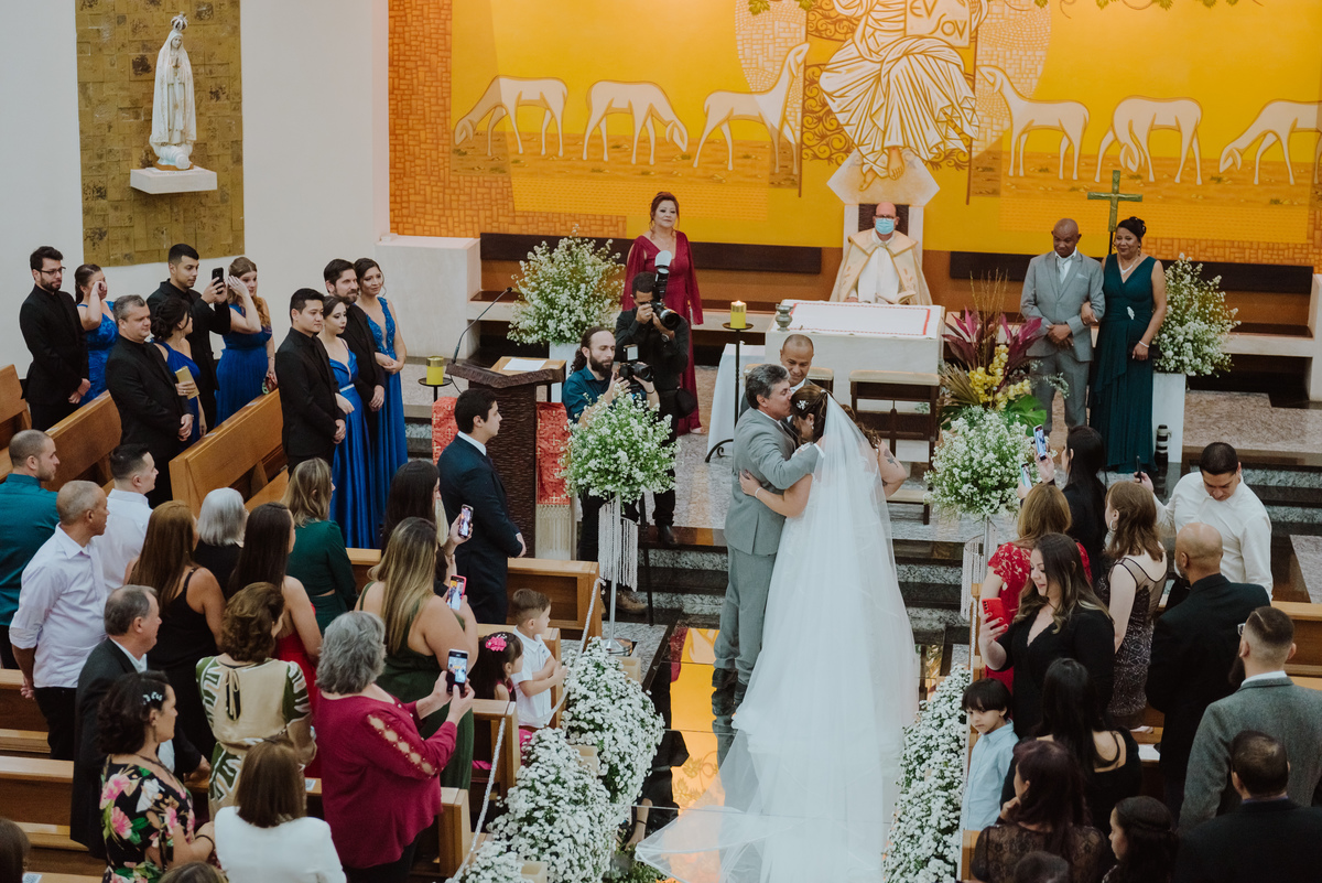foto de casamento na Paróquia Nossa Senhora de Fátima