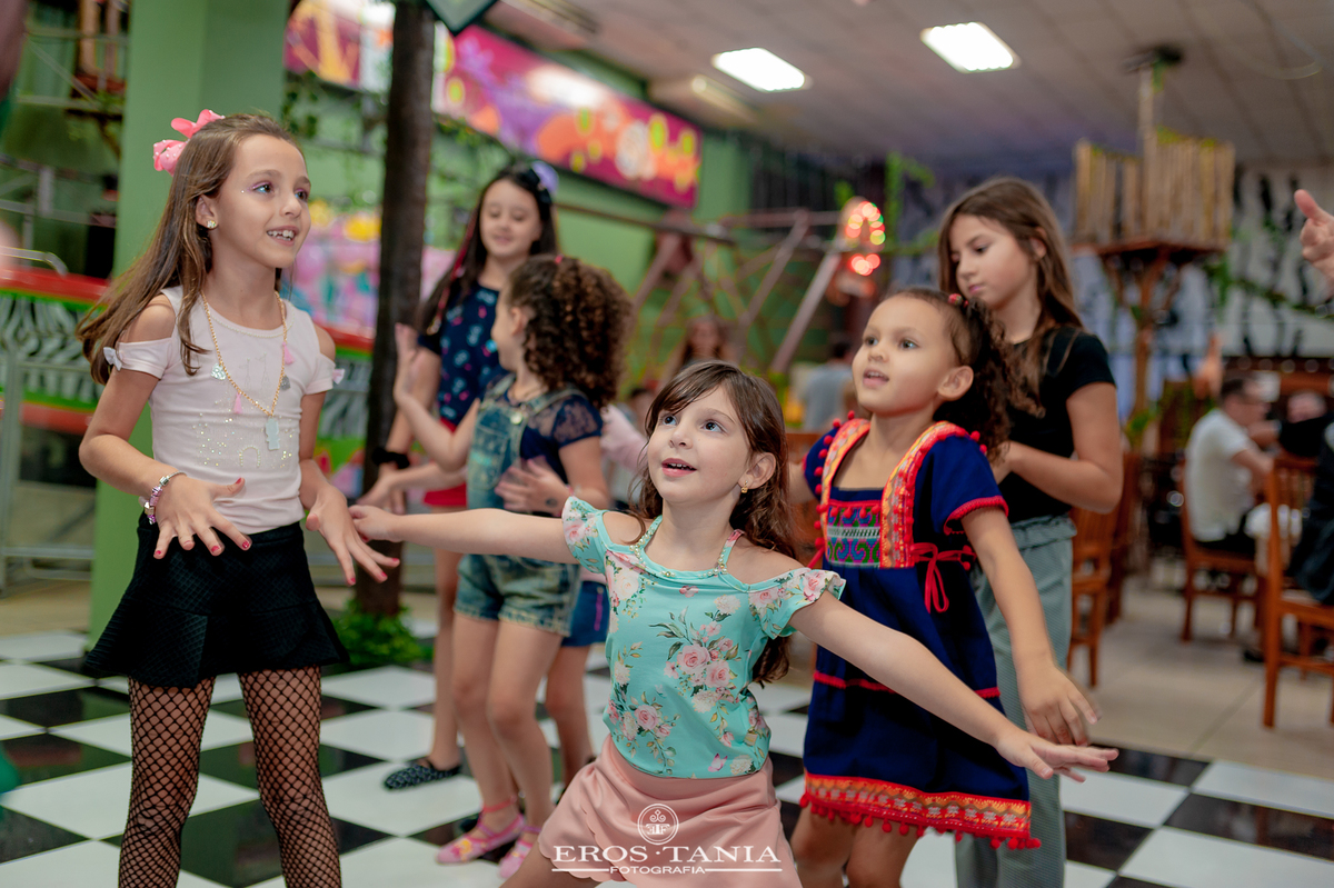 brincadeiras de festa