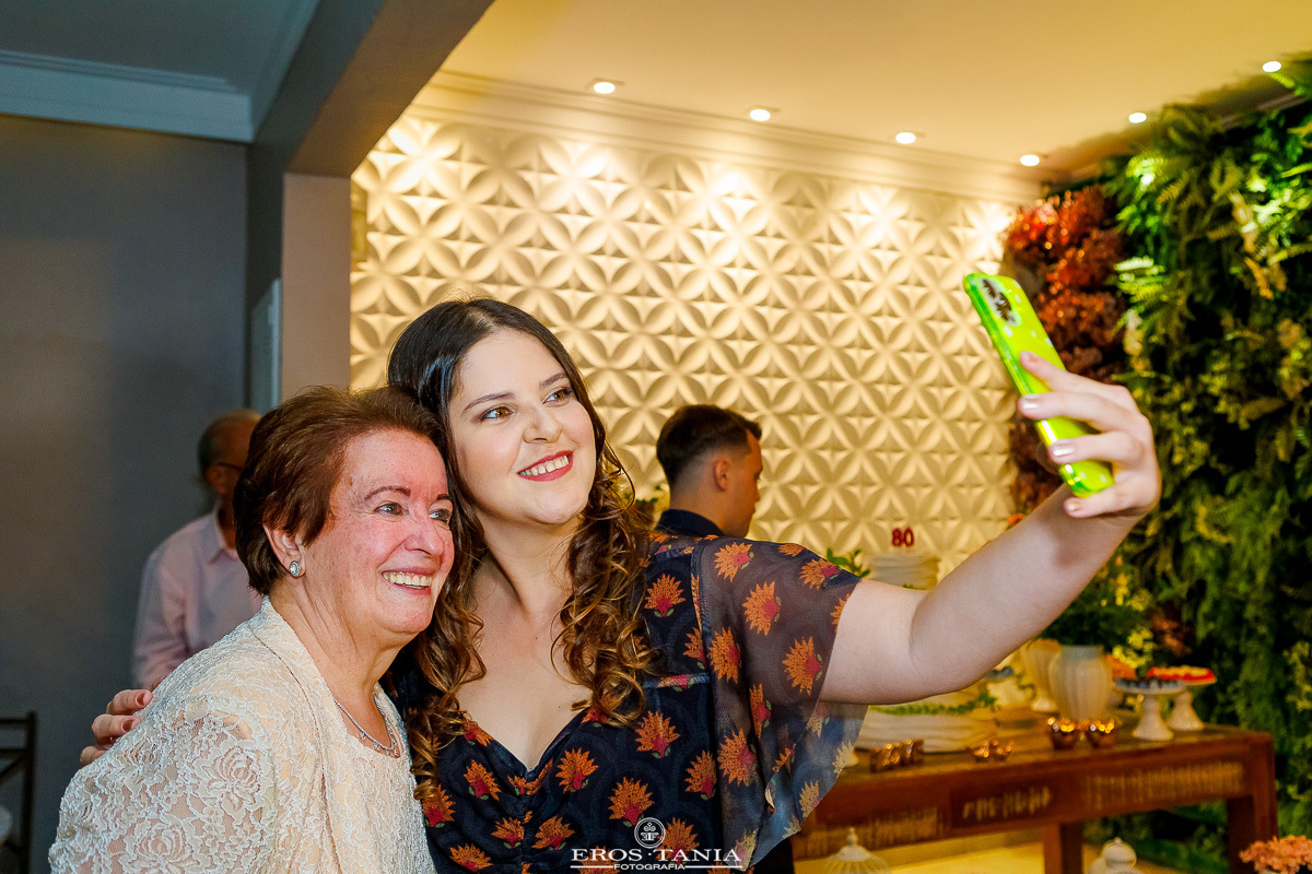 foto de aniversario de 80 anos