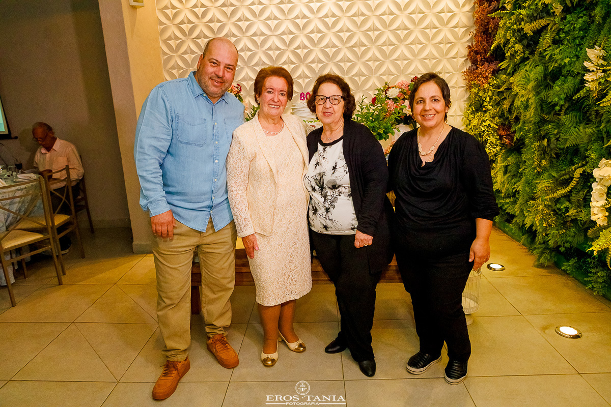 foto de aniversario de 80 anos