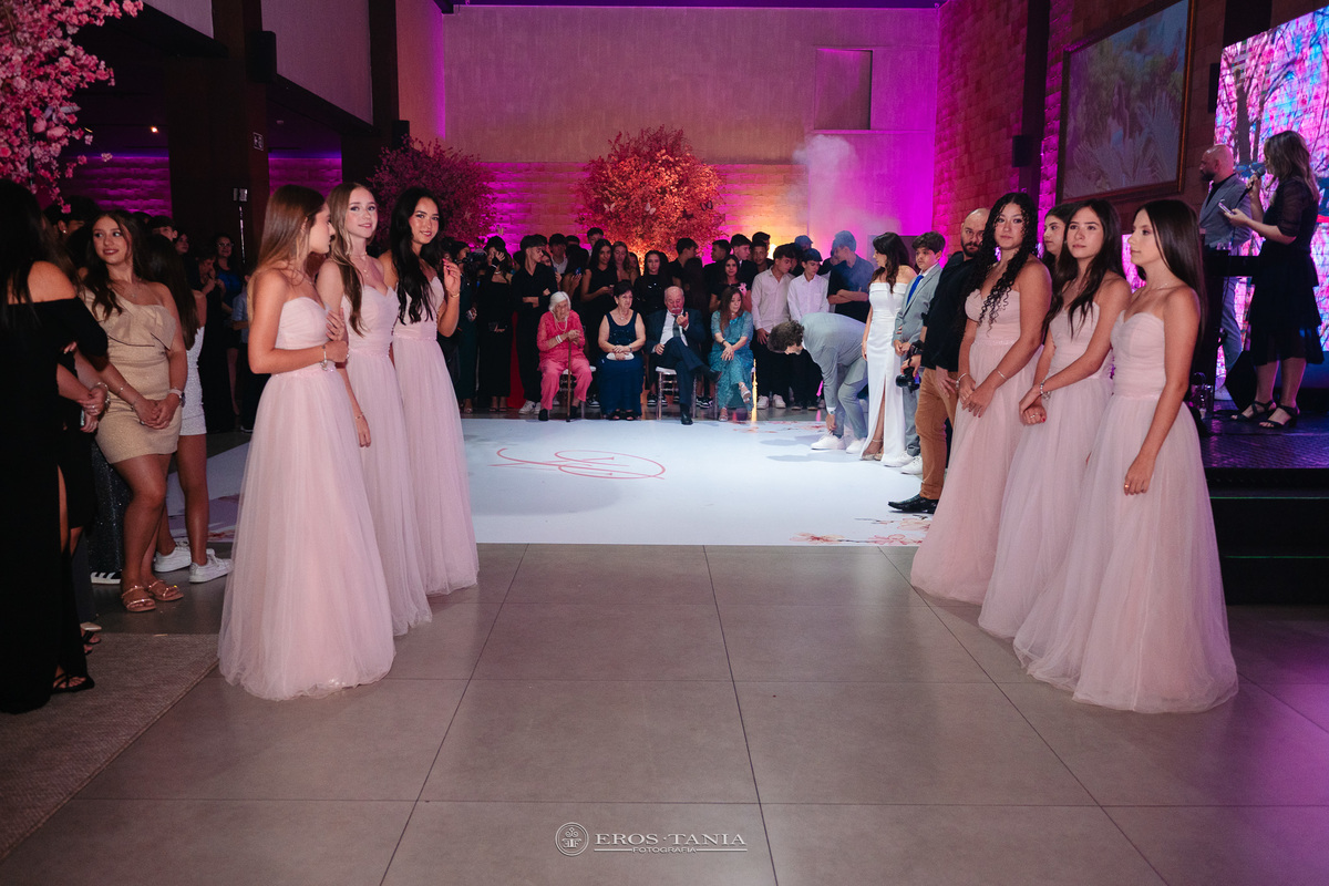 cerimonial debutante