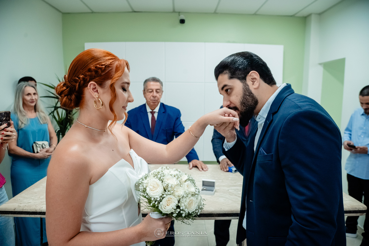 foto  de casamento no cartorio