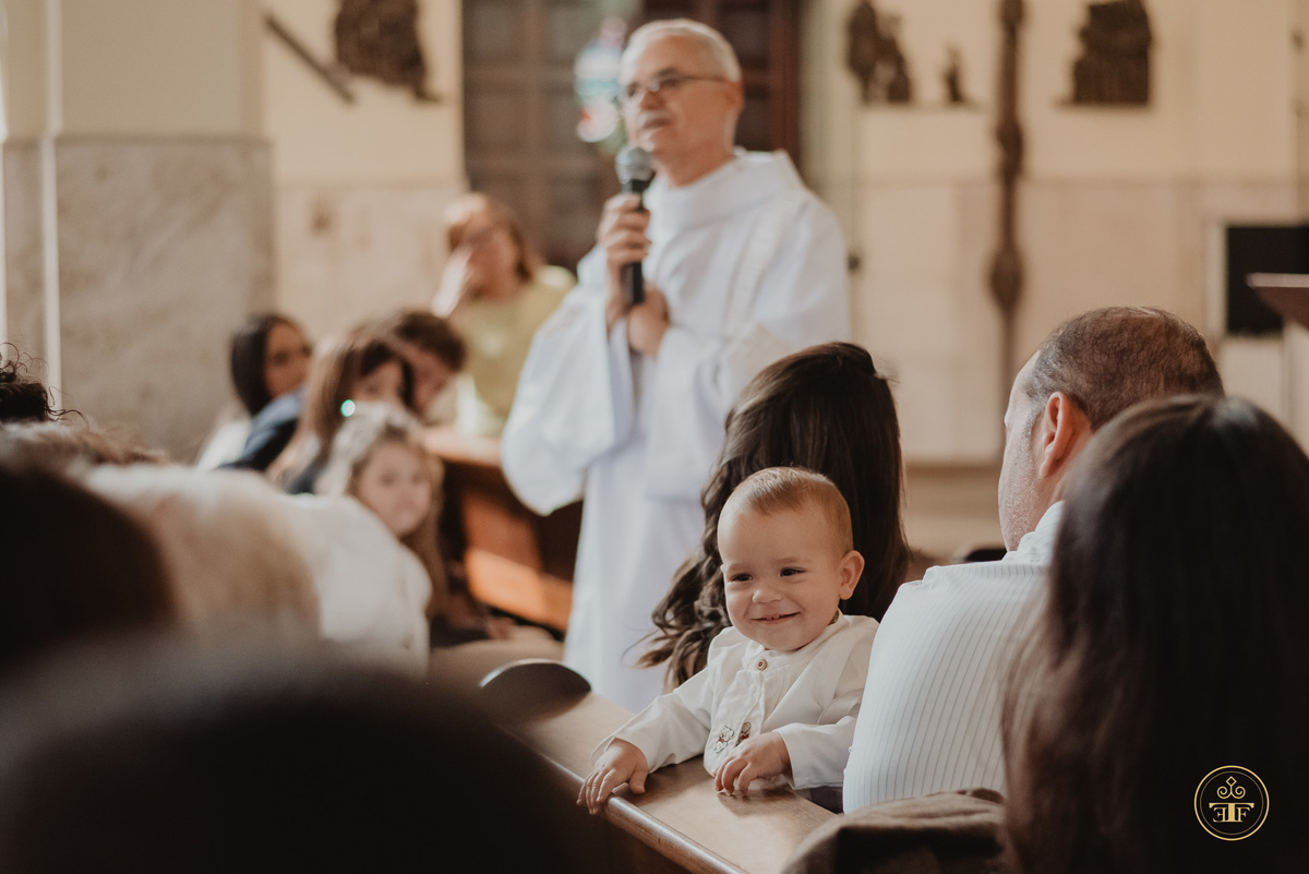 foto batizado de igreja catolica