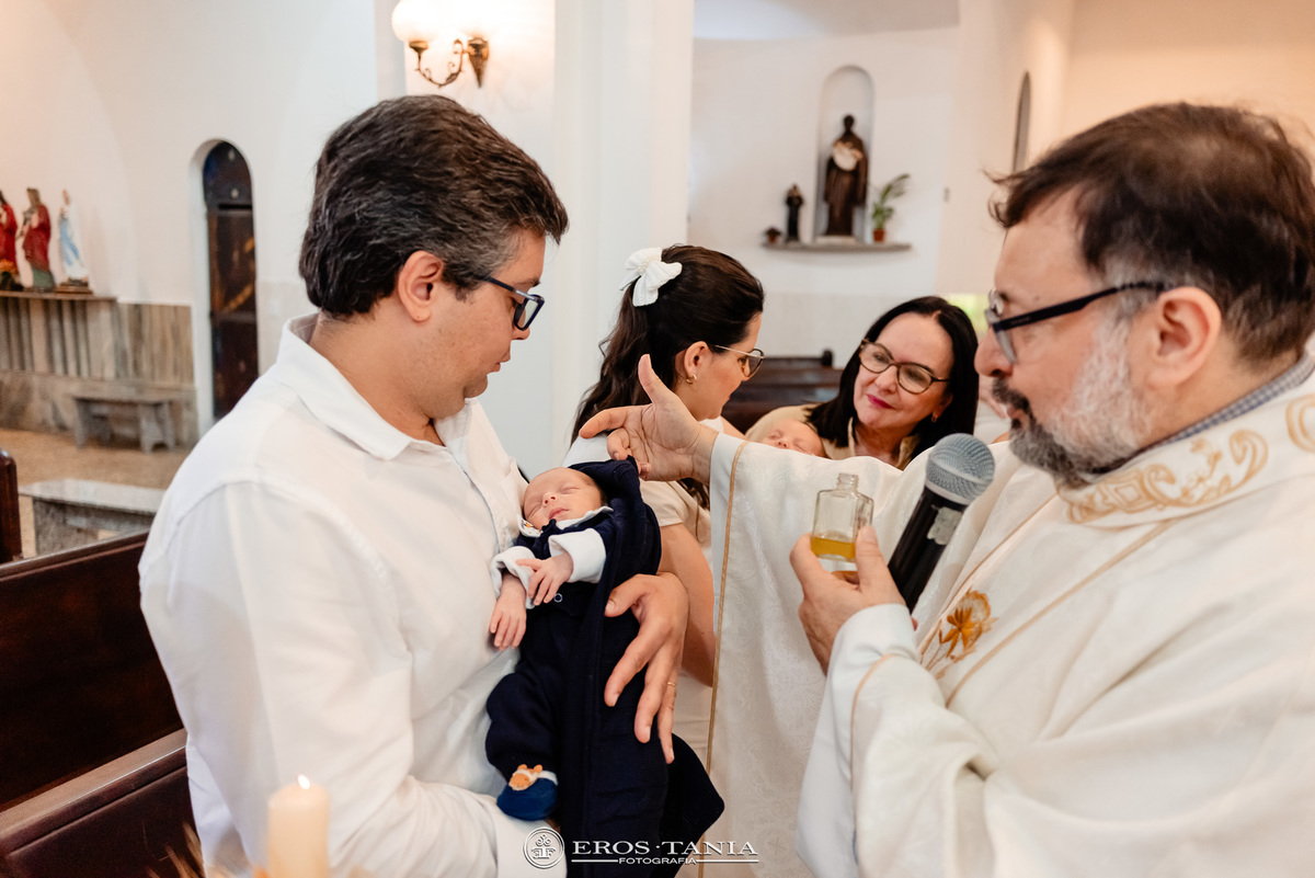 fotografia de batizado igreja catolica