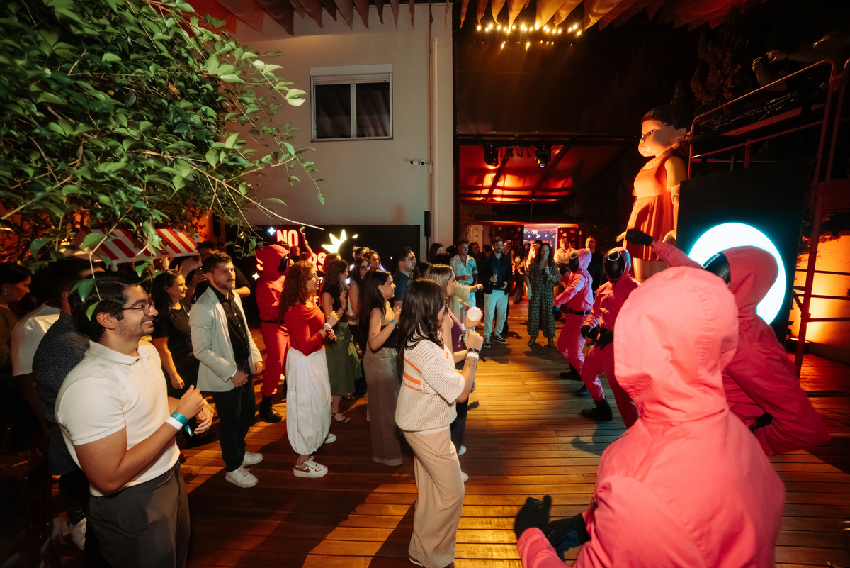 happy hour institucional