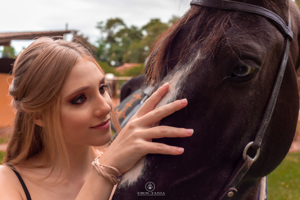 ensaio de debutante com cavalo