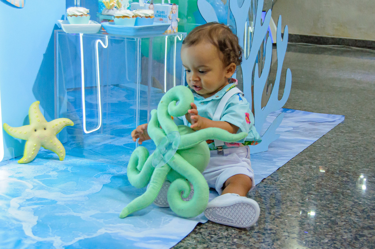 carol-salermo-fotografia-afetiva-fotografia-lifestyle-fotografia-rio-de-janeiro-festa-infantil-fundo-do-mar-arena-vip-salão-de-festa-iraja-fotografa-da-familia-fotografa-de-familia