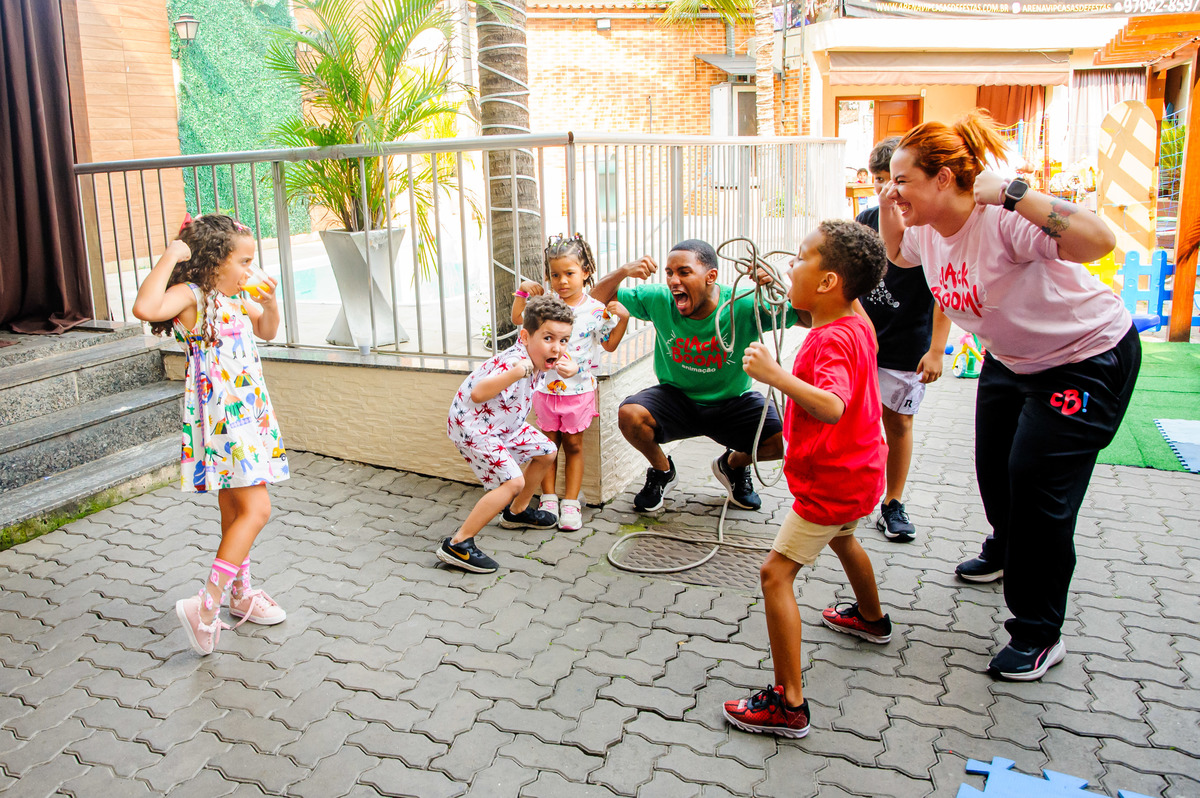 carol-salermo-fotografia-afetiva-fotografia-lifestyle-fotografia-rio-de-janeiro-festa-infantil-fundo-do-mar-arena-vip-salão-de-festa-iraja-zona-norte-fotografa-de-familia-animacao-recreacao-mate-fest-biscoito-globo-ravilandia-fotografa-da-familia