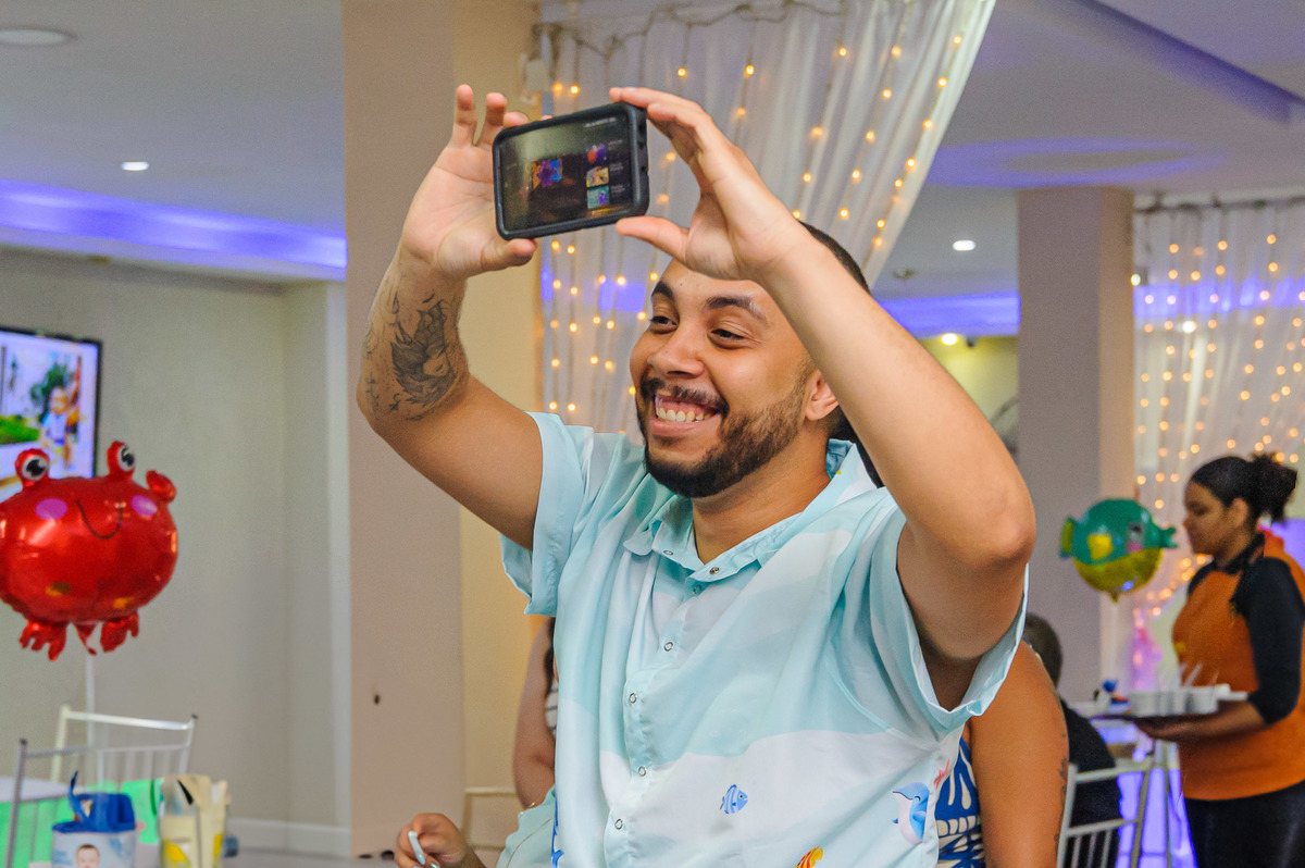 carol-salermo-fotografia-afetiva-fotografia-lifestyle-fotografia-rio-de-janeiro-festa-infantil-fundo-do-mar-arena-vip-salão-de-festa-iraja-zona-norte-fotografa-da-familia-fotografa-de-família-fotografia-de-festa-infantil-papai-babao