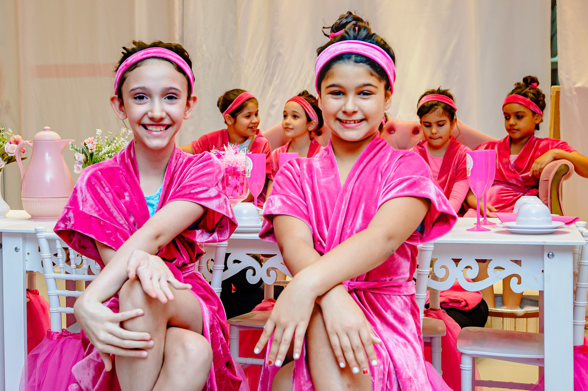 carol-salermo-fotografia-afetiva-fotografia-lifestyle-fotografia-rio-de-janeiro-acompanhamento-fotografa-da-familia-fotografa-de-familia-spa-infantil-festa-das-meninas-mocinhas-pre-adolescentes-espaco-bdreams-shopping-via-brasil-iraja-zona-norte