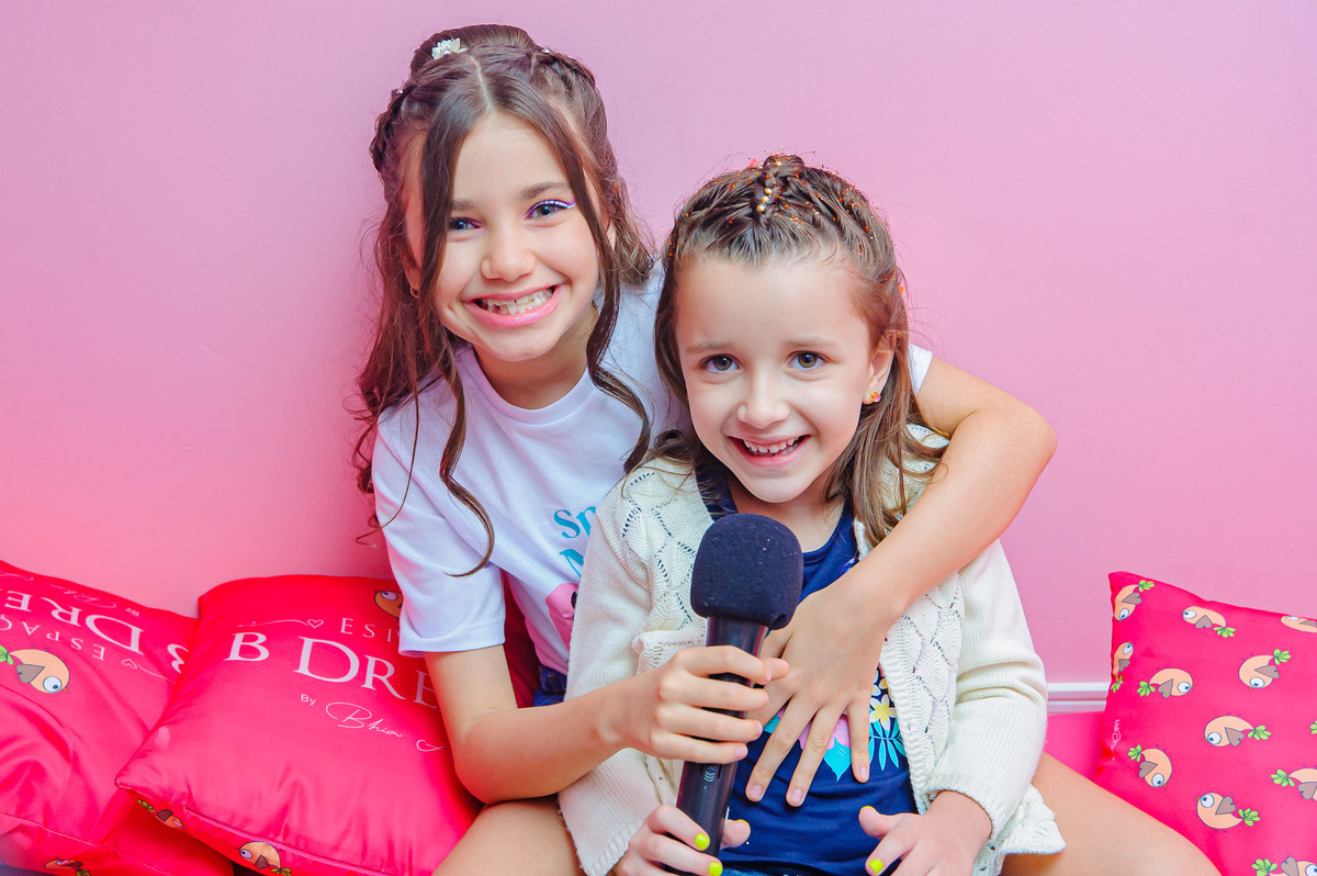 carol-salermo-fotografia-afetiva-fotografia-lifestyle-fotografia-rio-de-janeiro-acompanhamento-fotografa-da-familia-fotografa-de-familia-spa-infantil-festa-das-meninas-mocinhas-pre-adolescentes-espaco-bdreams-shopping-via-brasil-iraja-zona-norte