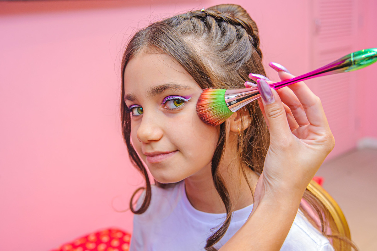 carol-salermo-fotografia-afetiva-fotografia-lifestyle-fotografia-rio-de-janeiro-acompanhamento-fotografa-da-familia-fotografa-de-familia-spa-infantil-festa-das-meninas-mocinhas-pre-adolescentes-espaco-bdreams-shopping-via-brasil-iraja-zona-norte