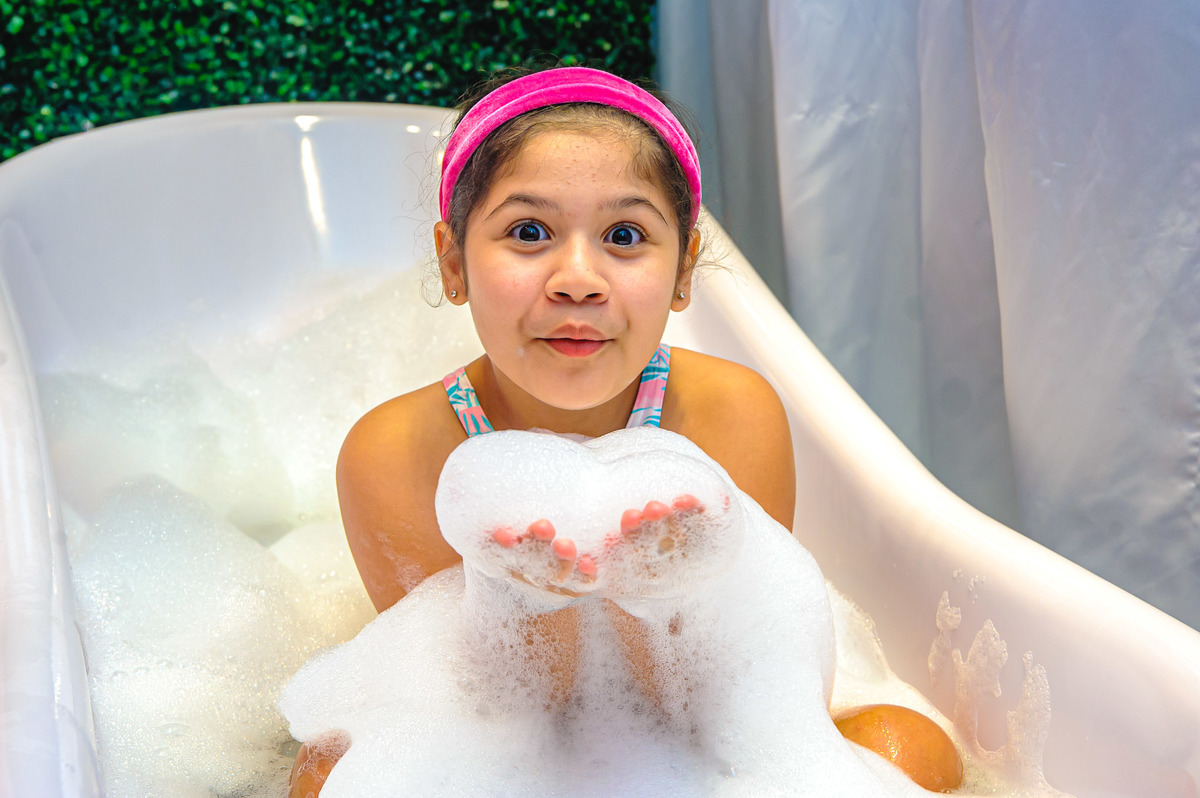 carol-salermo-fotografia-afetiva-fotografia-lifestyle-fotografia-rio-de-janeiro-acompanhamento-fotografa-da-familia-fotografa-de-familia-spa-infantil-festa-das-meninas-mocinhas-pre-adolescentes-espaco-bdreams-shopping-via-brasil-iraja-zona-norte