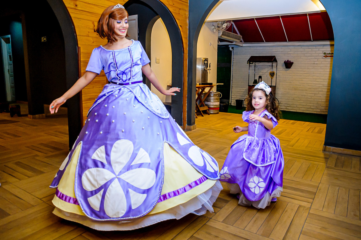 carol-salermo-fotografia-afetiva-fotografia-lifestyle-fotografia-rio-de-janeiro-princesa-sofia-sophia-4-anos-salao-alegria-de-viver-taquara-zona-oeste-fotografa-da-familia