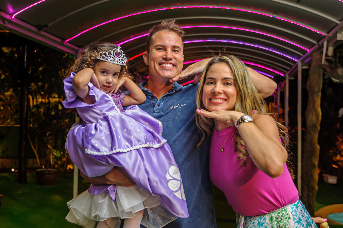 carol-salermo-fotografia-afetiva-fotografia-lifestyle-fotografia-rio-de-janeiro-princesa-sofia-sophia-4-anos-salao-alegria-de-viver-taquara-zona-oeste-fotografa-da-familia