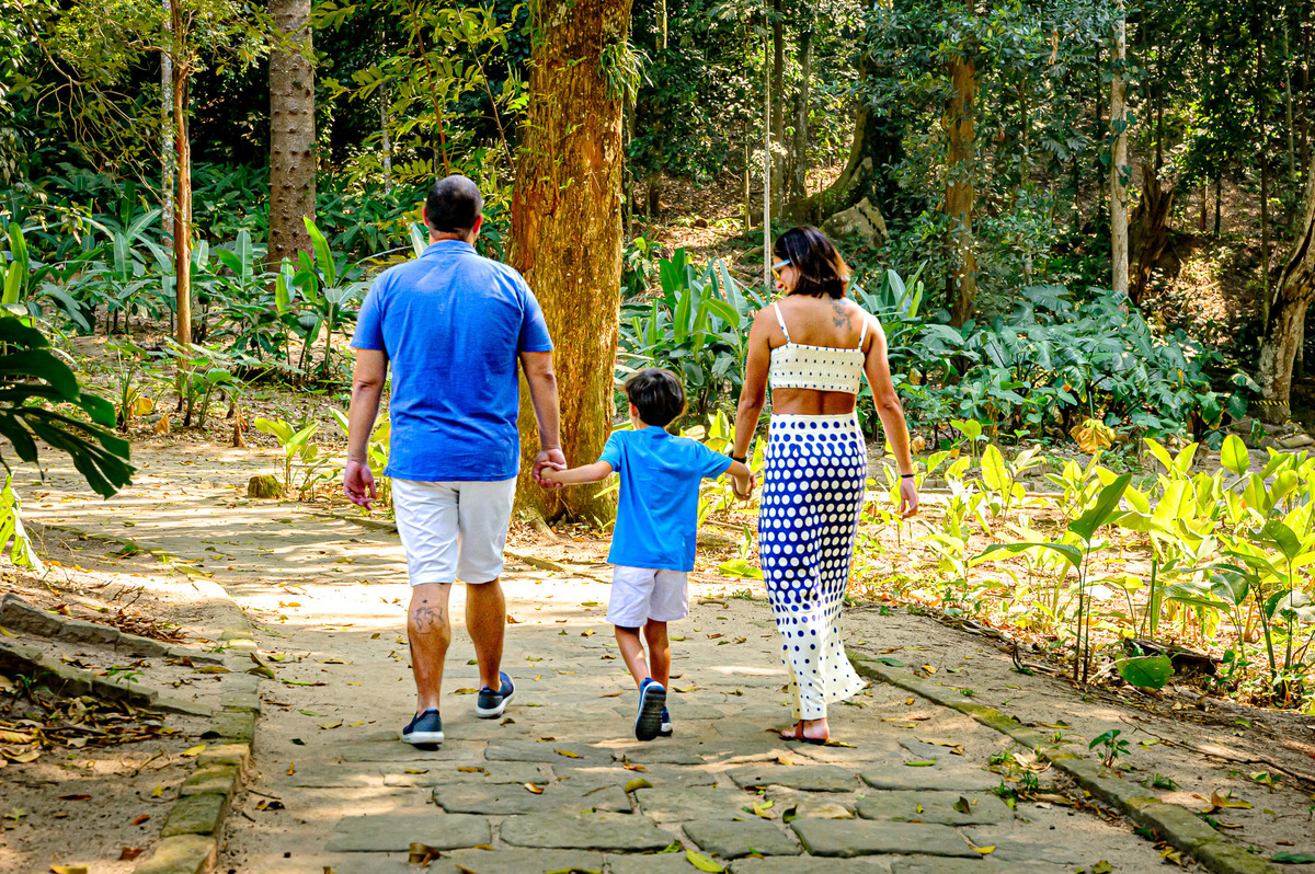 carol-salermo-fotografia-afetiva-fotografia-lifestyle-fotografia-rio-de-janeiro-parque-lage-zona-sul-jardim-botanico-confiança-autista-ensaio-de-familia