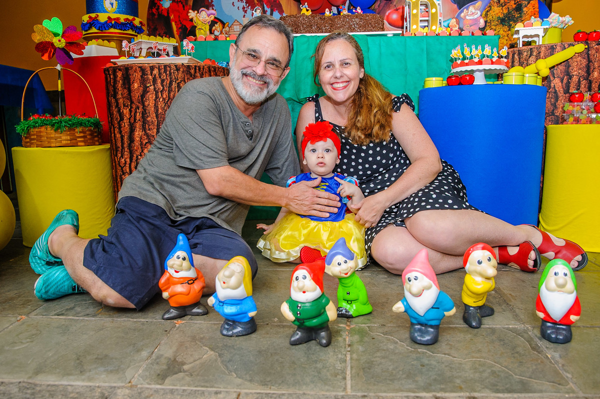 carol-salermo-fotografia-afetiva-fotografia-lifestyle-fotografia-rio-de-janeiro-branca-de-neve-diana-casa-em-casa-garden-party-festa-caseira-inseminação-primeira-festa-ilha-do-governador-jardim-guanabara-zona-norte