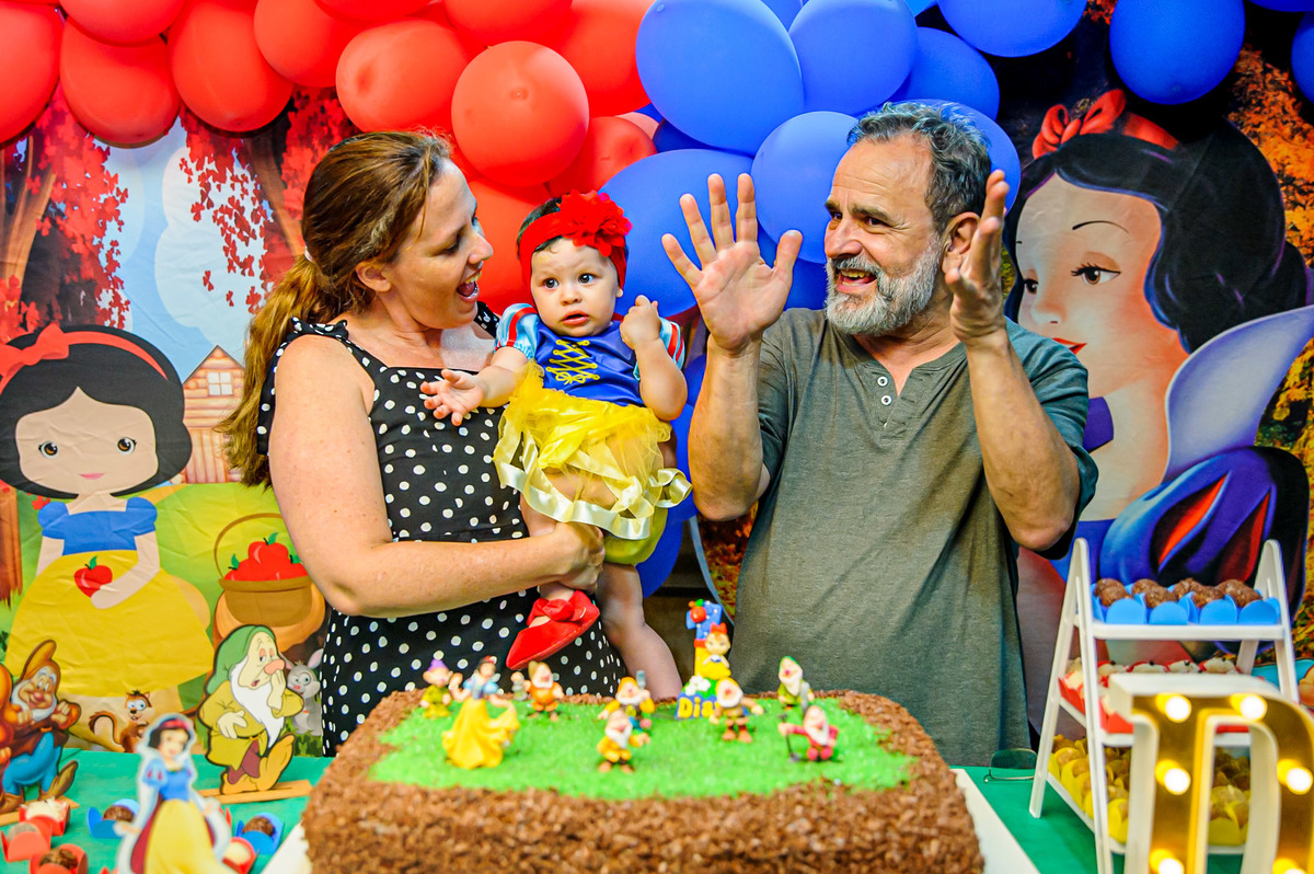 carol-salermo-fotografia-afetiva-fotografia-lifestyle-fotografia-rio-de-janeiro-branca-de-neve-diana-casa-em-casa-garden-party-festa-caseira-inseminação-primeira-festa-ilha-do-governador-jardim-guanabara-zona-norte