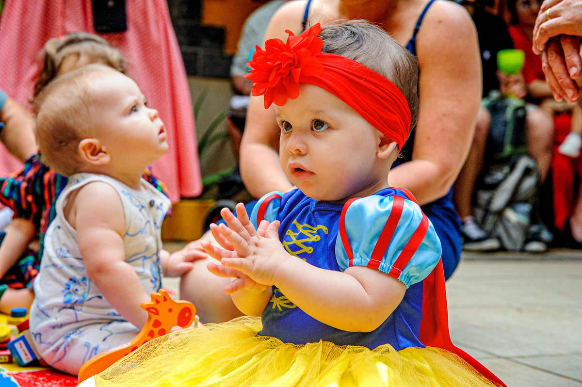 carol-salermo-fotografia-afetiva-fotografia-lifestyle-fotografia-rio-de-janeiro-branca-de-neve-diana-casa-em-casa-garden-party-festa-caseira-inseminação-primeira-festa-ilha-do-governador-jardim-guanabara-zona-norte
