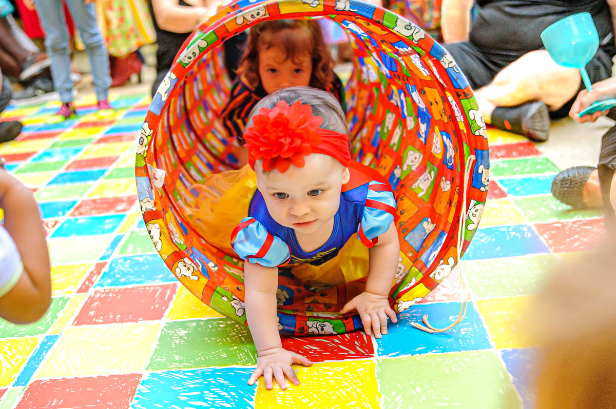 carol-salermo-fotografia-afetiva-fotografia-lifestyle-fotografia-rio-de-janeiro-branca-de-neve-diana-casa-em-casa-garden-party-festa-caseira-inseminação-primeira-festa-ilha-do-governador-jardim-guanabara-zona-norte