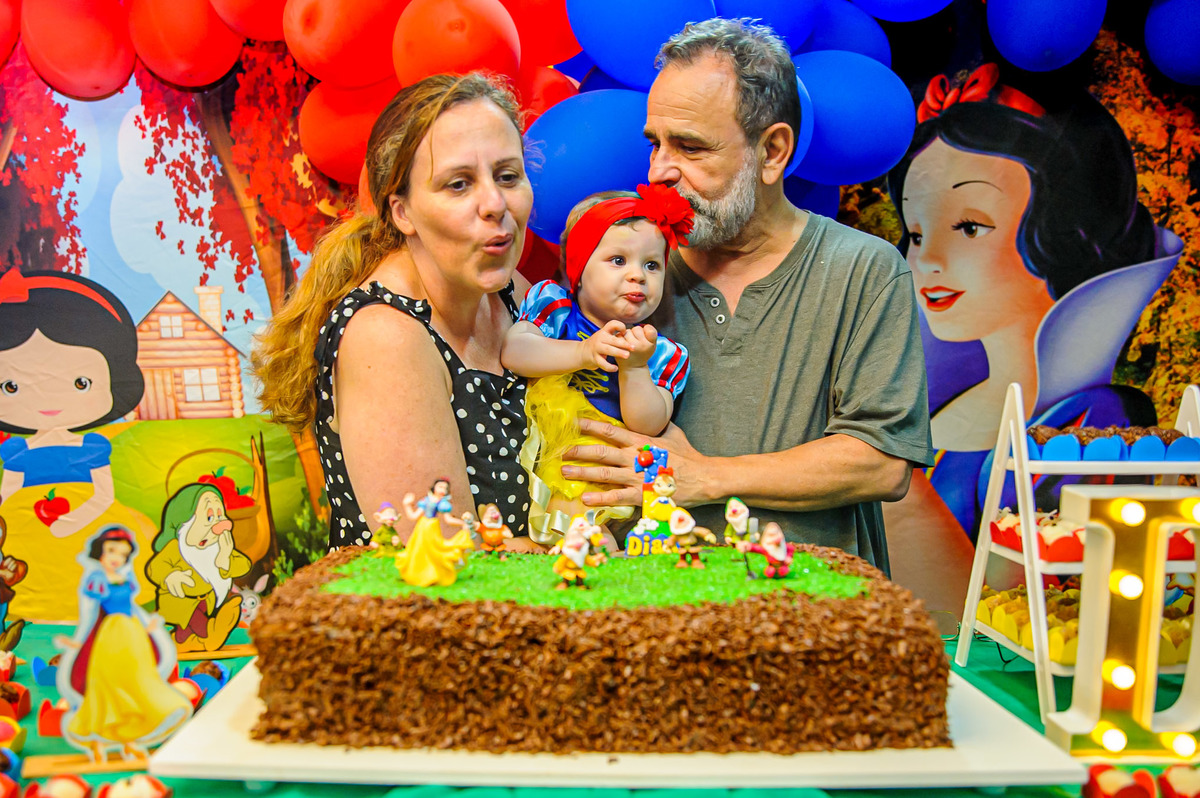 carol-salermo-fotografia-afetiva-fotografia-lifestyle-fotografia-rio-de-janeiro-branca-de-neve-diana-casa-em-casa-garden-party-festa-caseira-inseminação-primeira-festa-ilha-do-governador-jardim-guanabara-zona-norte-parabens-pra-voce