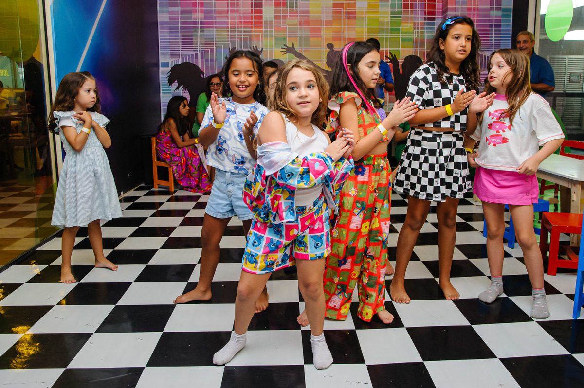 carol-salermo-fotografia-afetiva-fotografia-lifestyle-fotografia-rio-de-janeiro-acompanhamento-bebe-bambinnii-uptown-shopping-mercado-produtores-barra-da-tijuca-zona-oeste