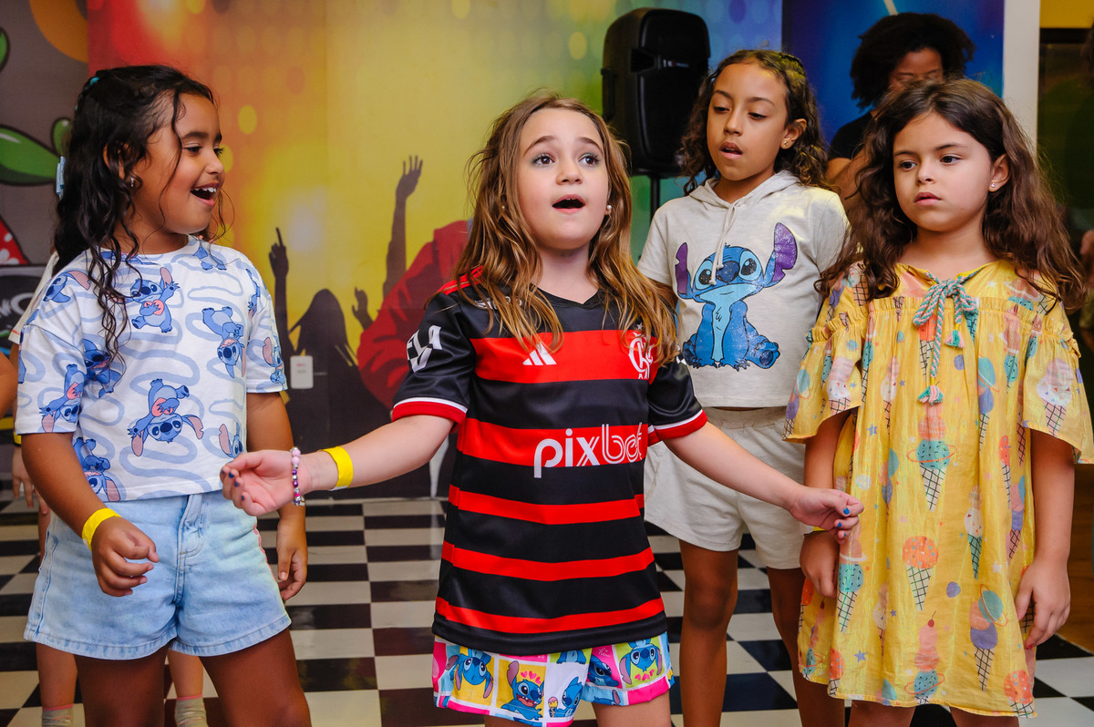 carol-salermo-fotografia-afetiva-fotografia-lifestyle-fotografia-rio-de-janeiro-acompanhamento-bebe-bambinnii-uptown-shopping-mercado-produtores-barra-da-tijuca-zona-oeste