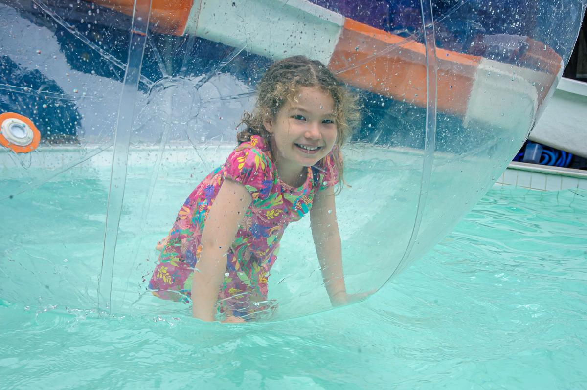 carol-salermo-fotografia-afetiva-fotografia-lifestyle-fotografia-rio-de-janeiro-quintal-aventura-botafoga-zona-sul-encanto-maria-carolina-5-anos-crianca-feliz-alegria-serelepimpao-animacao-tio-beto-animacao