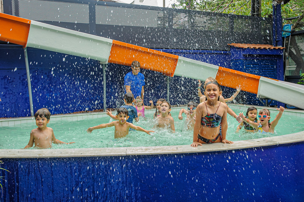 carol-salermo-fotografia-afetiva-fotografia-lifestyle-fotografia-rio-de-janeiro-quintal-aventura-botafoga-zona-sul-encanto-maria-carolina-5-anos-crianca-feliz-alegria-serelepimpao-animacao-tio-beto-animacao