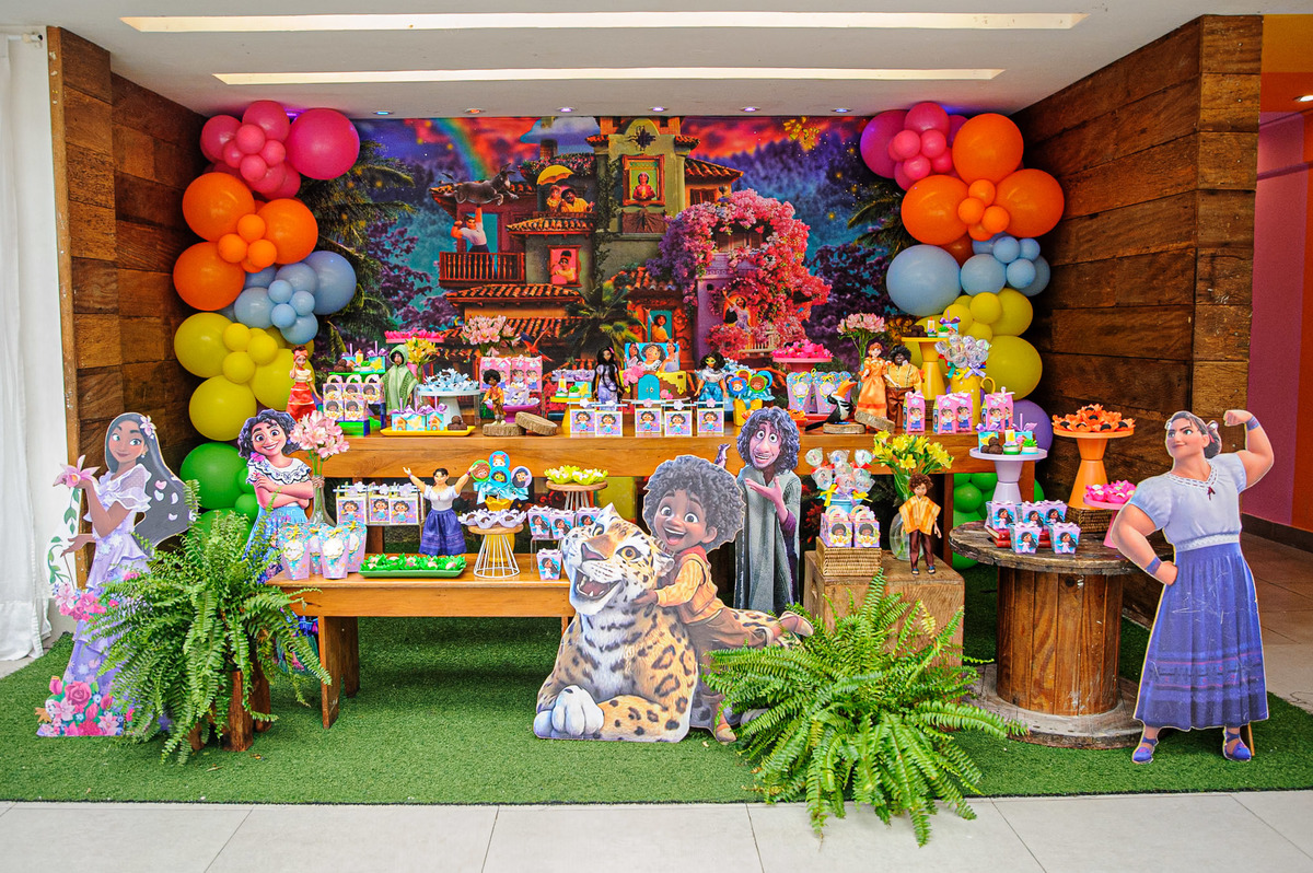 carol-salermo-fotografia-afetiva-fotografia-lifestyle-fotografia-rio-de-janeiro-quintal-aventura-botafoga-zona-sul-encanto-maria-carolina-5-anos-crianca-feliz-alegria-serelepimpao-animacao-tio-beto-animacao