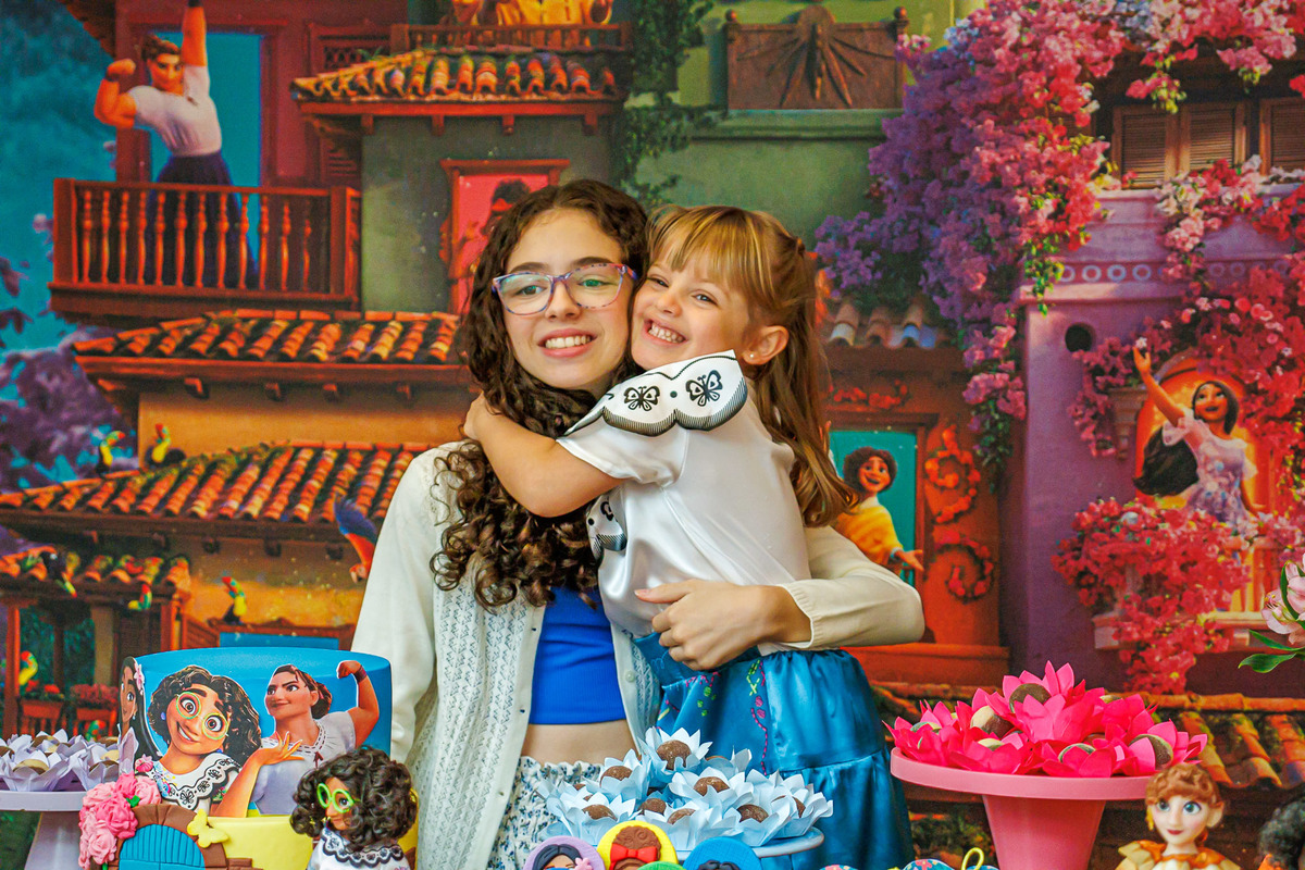 carol-salermo-fotografia-afetiva-fotografia-lifestyle-fotografia-rio-de-janeiro-quintal-aventura-botafoga-zona-sul-encanto-maria-carolina-5-anos-crianca-feliz-alegria-serelepimpao-animacao-tio-beto-animacao