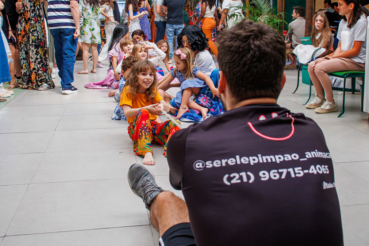 carol-salermo-fotografia-afetiva-fotografia-lifestyle-fotografia-rio-de-janeiro-quintal-aventura-botafoga-zona-sul-encanto-maria-carolina-5-anos-crianca-feliz-alegria-serelepimpao-animacao-tio-beto-animacao