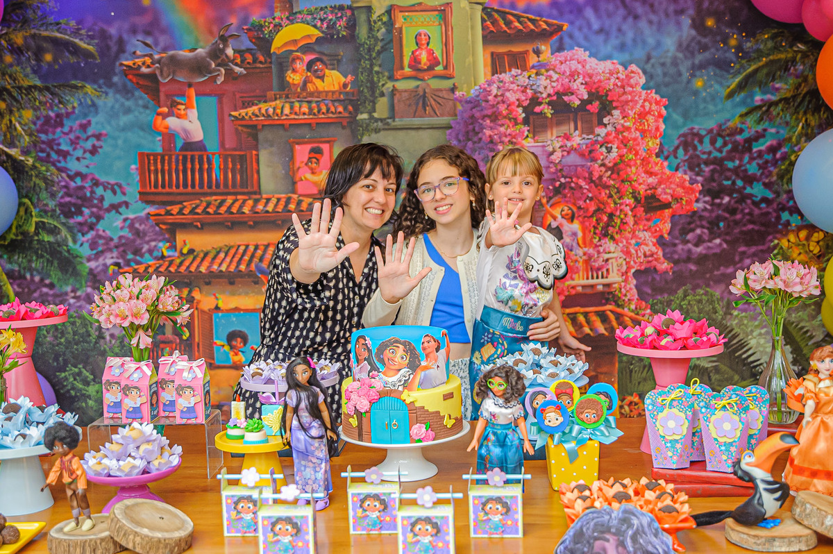 carol-salermo-fotografia-afetiva-fotografia-lifestyle-fotografia-rio-de-janeiro-quintal-aventura-botafoga-zona-sul-encanto-maria-carolina-5-anos-crianca-feliz-alegria-serelepimpao-animacao-tio-beto-animacao