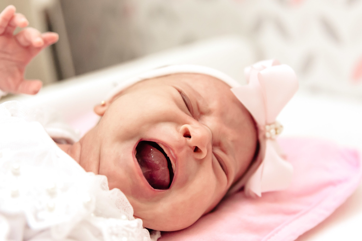 carol-salermo-fotografia-fotografia-afetiva-fotografia-rio-de-janeiro-fotografa-da-familia-natural-newborn-acompanhemento-do-bebe-recem-nascido-mundo-cor-de-rosa-iraja-zona-norte-rio-de-janeiro-ensaio-em-casa