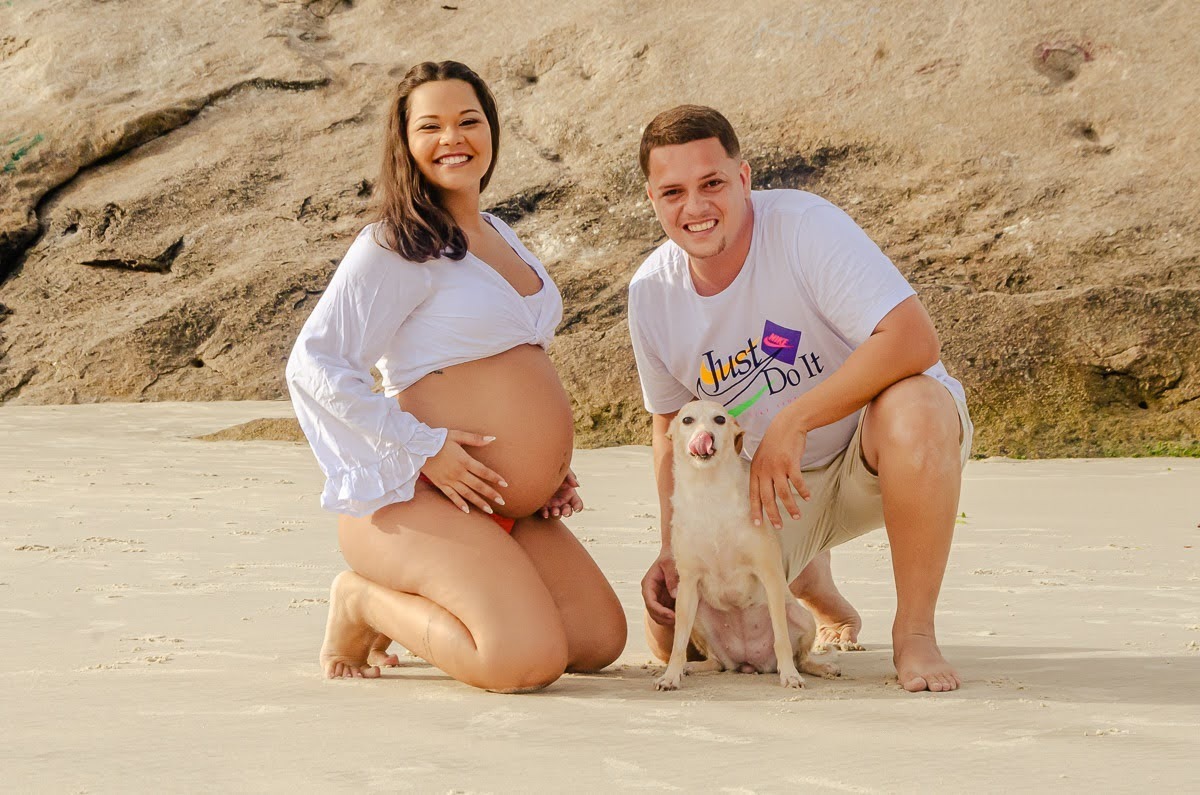 carol-salermo-fotografia-afetiva-de-familia-ensaio-gestante-na-praia-da-reserva-recreio-dos-bandeirantes-ensaio-fotográfico-rj-a-espera-de-enzo