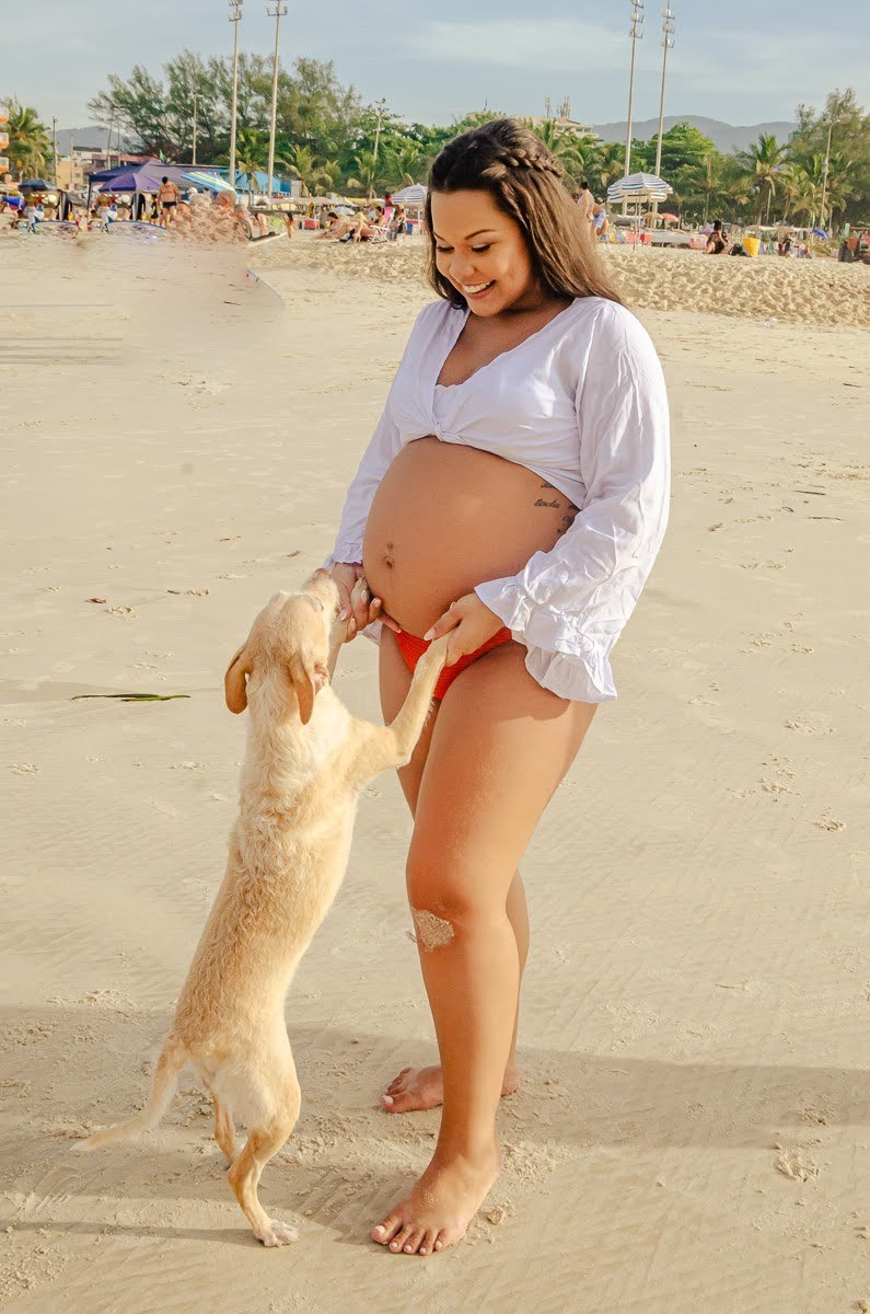 carol-salermo-fotografia-afetiva-de-familia-ensaio-gestante-na-praia-da-reserva-recreio-dos-bandeirantes-ensaio-fotográfico-rj-a-espera-de-enzo
