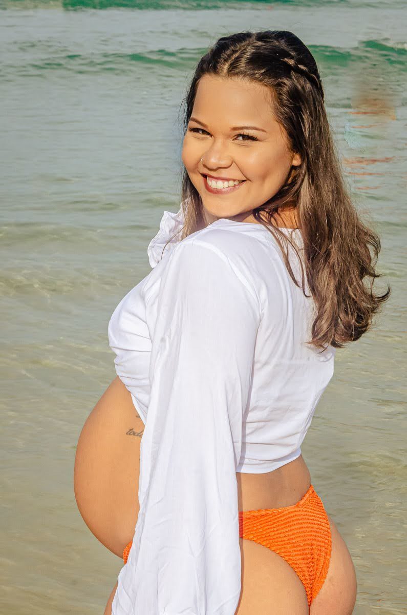 carol-salermo-fotografia-afetiva-de-familia-ensaio-gestante-na-praia-da-reserva-recreio-dos-bandeirantes-ensaio-fotográfico-rj-a-espera-de-enzo