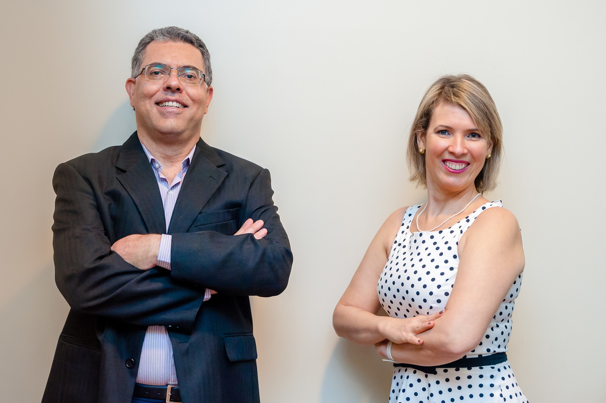 carol-salermo-fotografia-afetiva-fotografia-lifestyle-fotografia-rio-de-janeiro-fotografia-corporativa-ensaio-de-marca-profissional-centro-rio-de-janeiro-cafeteria-espaço-coworking-corretores-de-imoveis-isabela-marcio