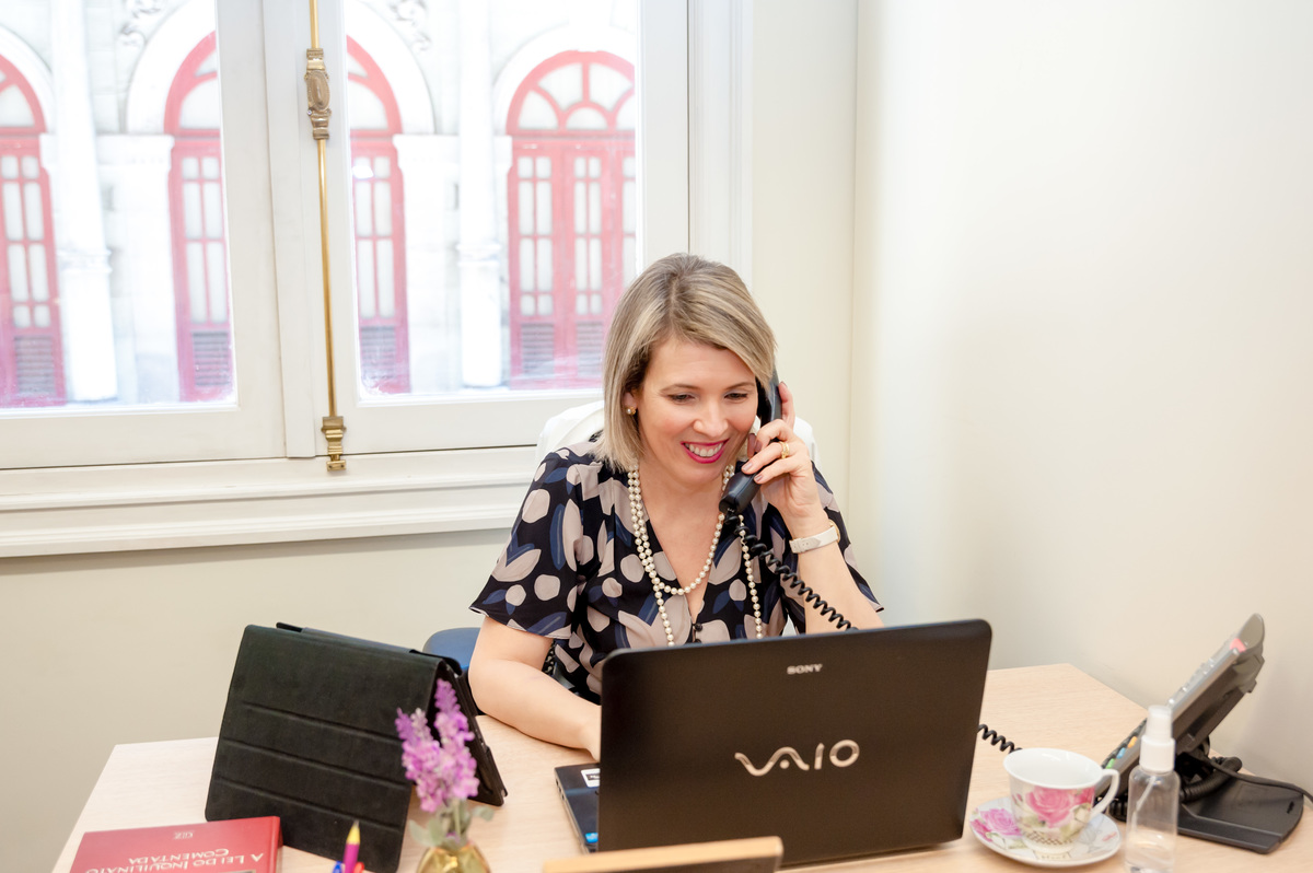 carol-salermo-fotografia-afetiva-fotografia-lifestyle-fotografia-rio-de-janeiro-fotografia-corporativa-ensaio-de-marca-profissional-centro-rio-de-janeiro-cafeteria-espaço-coworking-corretores-de-imoveis-isabela-marcio